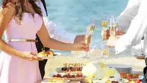 people toasting with champagne flutes